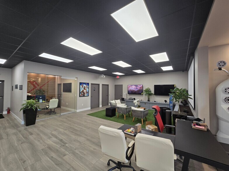 More Photos Of 7212 N Dale Mabry Hwy, Tampa Freestanding For Sale