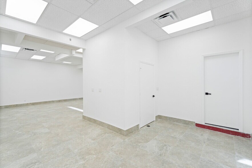 More Photos Of 1120 Village Lakes Blvd, Lehigh Acres Golf Course Driving Range For Lease