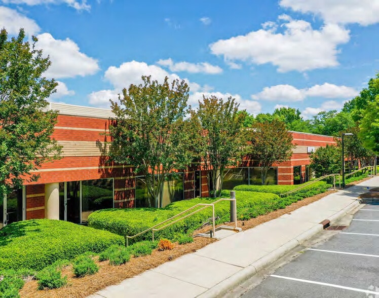 More Photos Of 9129 MONROE Rd, Charlotte Unknown For Lease