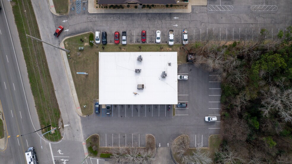 More Photos Of 2927 Ross Clark Cir, Dothan General Retail For Sale