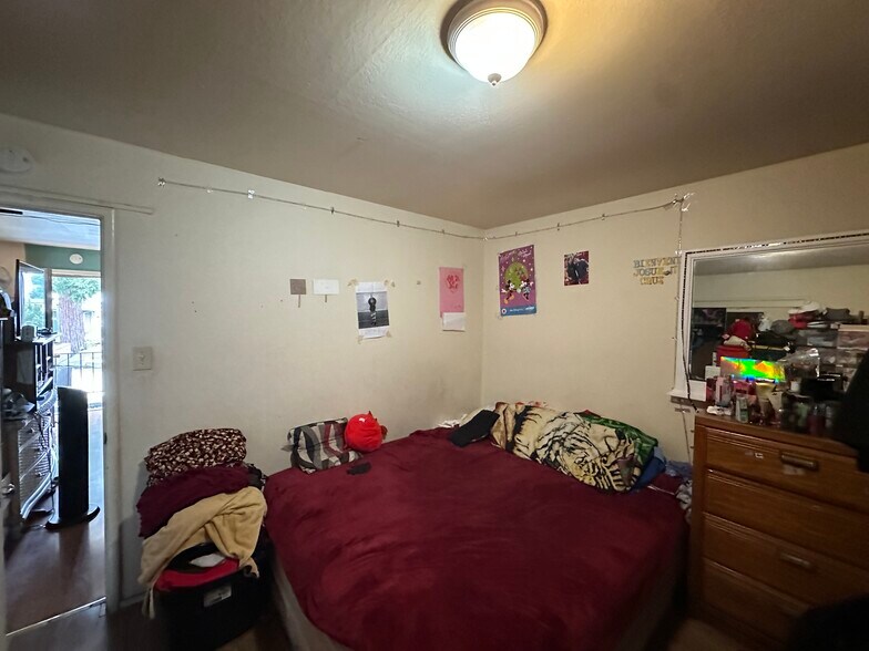 More Photos Of 2550 35th Ave, Oakland Apartments For Sale