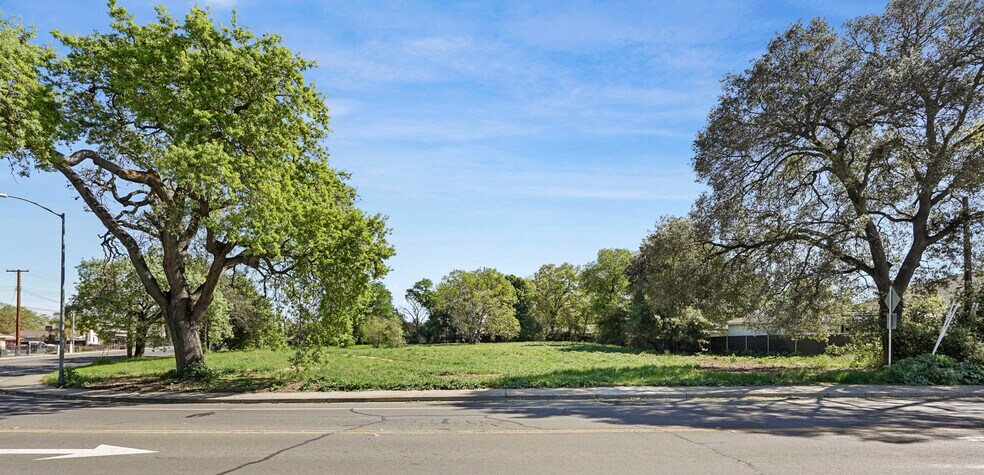 More Photos Of 114 F St, Galt Land For Sale