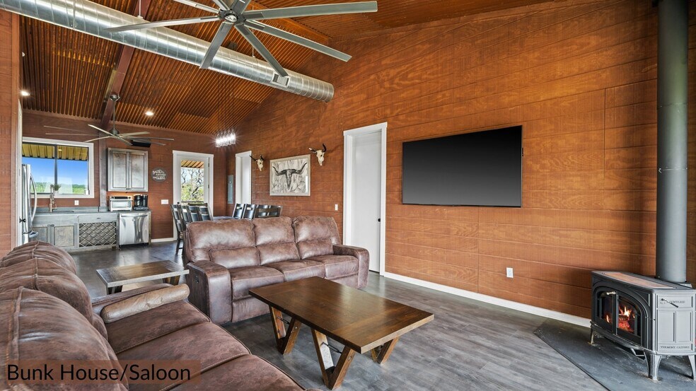 More Photos Of 1430 Gibson Best, Hye Land For Sale