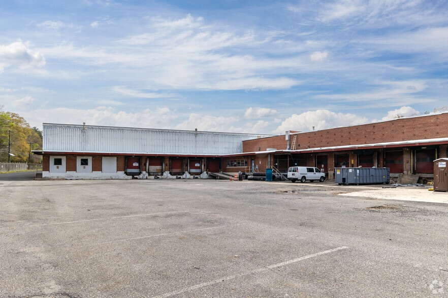 More Photos Of 104 E Park St, Bordentown Warehouse For Sale