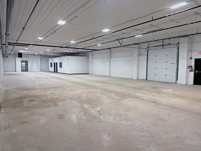 More Photos Of 3701 Welsh Rd, Willow Grove Warehouse For Lease