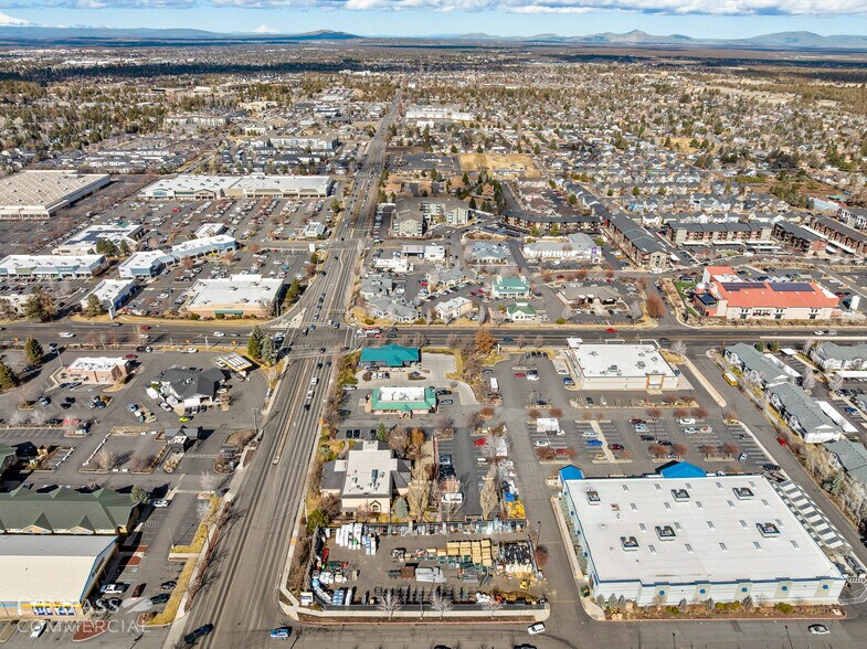 More Photos Of 62080 NE 27th St, Bend Restaurant For Sale