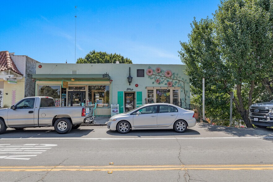 More Photos Of 14138 Market St, Walnut Grove Storefront Retail Residential For Sale