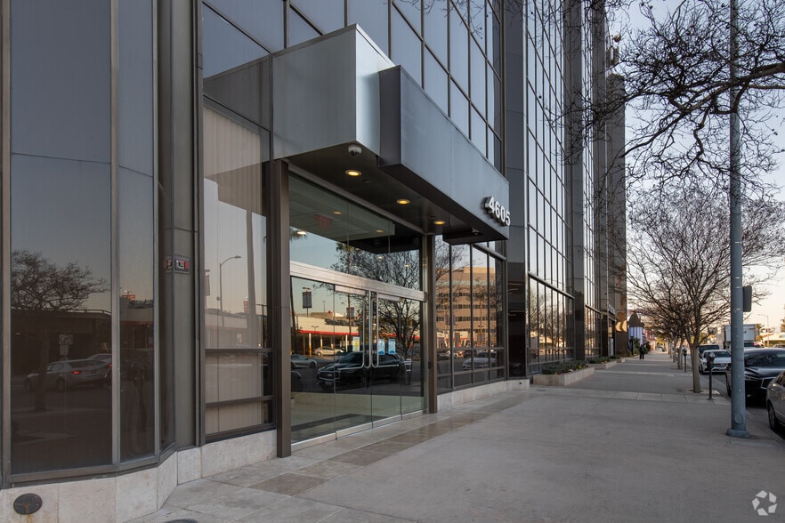 More Photos Of 4605 Lankershim Blvd, North Hollywood Office For Lease