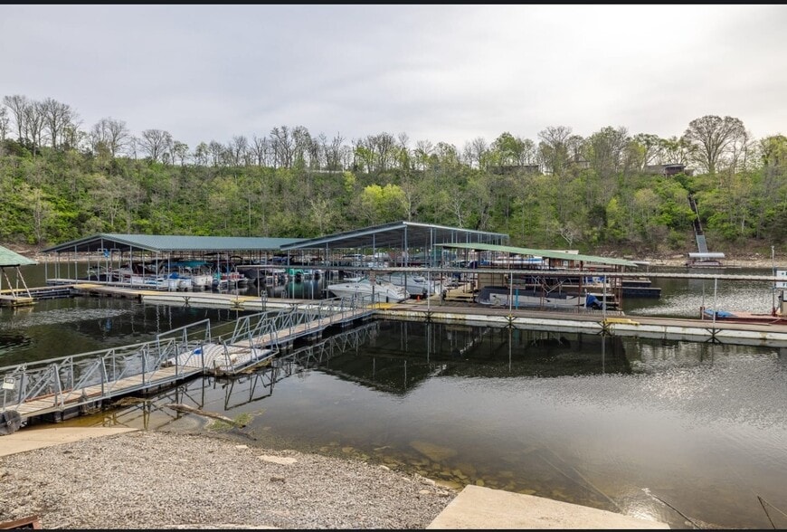 More Photos Of 940 Normans Camp Rd, Harrodsburg Marina For Sale