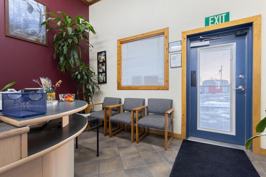 More Photos Of 7007 W Colfax Ave, Denver Freestanding For Sale