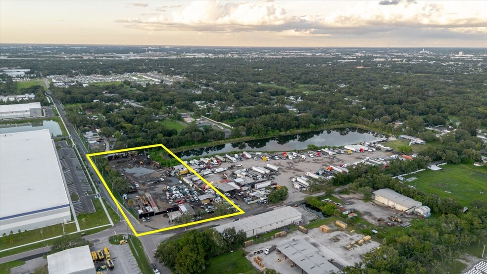 More Photos Of 5404 24th Ave S, Tampa Auto Salvage Facility For Sale