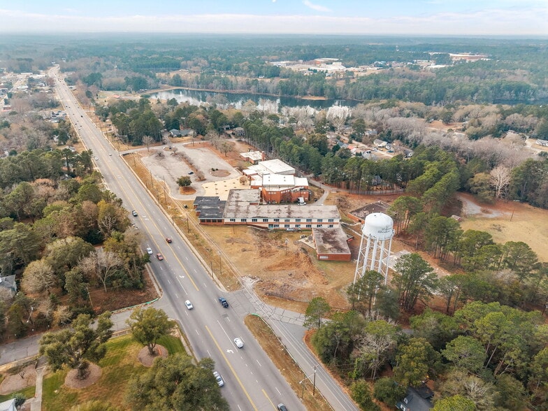 More Photos Of 711 N Chapin Rd, Aberdeen Flex For Sale