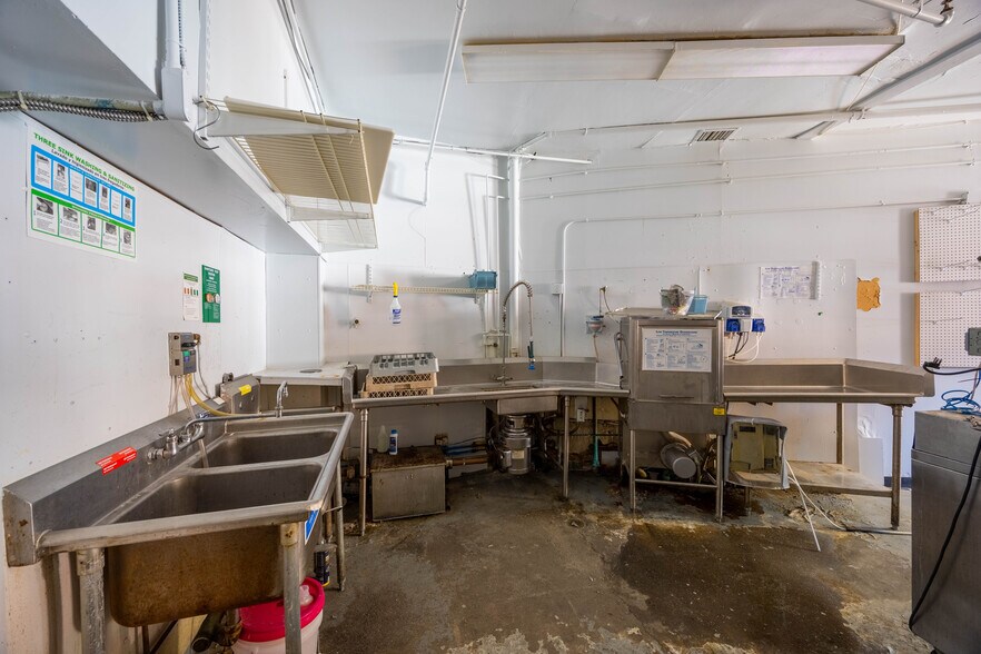 More Photos Of 19 Merrimack St, Lowell Restaurant For Sale
