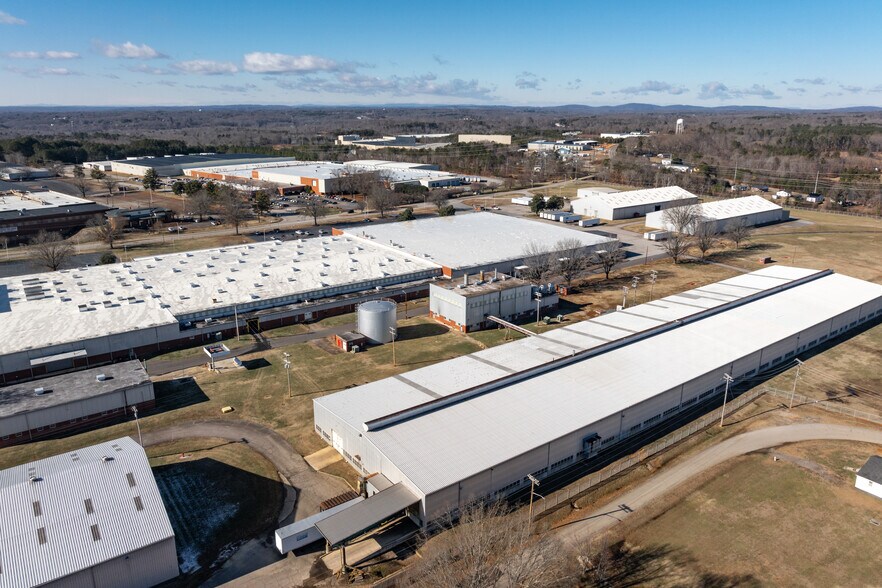 More Photos Of 200 Kentuck Rd, Danville Warehouse For Sale