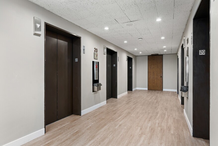 More Photos Of 615 N Upper Broadway St, Corpus Christi Office For Sale