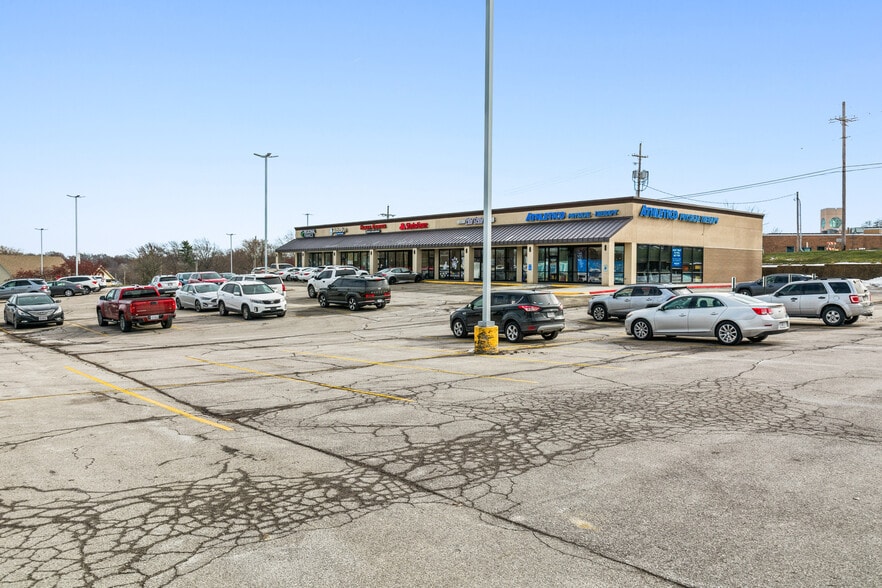 More Photos Of 6403-6479 N Prospect Ave, Gladstone Freestanding For Sale