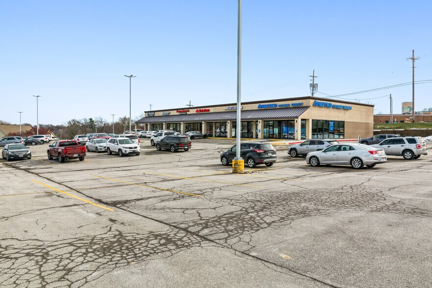 More Photos Of 6403-6479 N Prospect Ave, Gladstone Freestanding For Sale