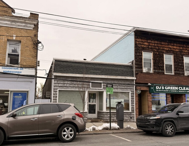 Primary Photo Of 99 Main St, Dobbs Ferry Flex For Sale