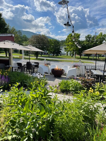 More Photos Of 4570 Main St, Manchester Center General Retail For Sale