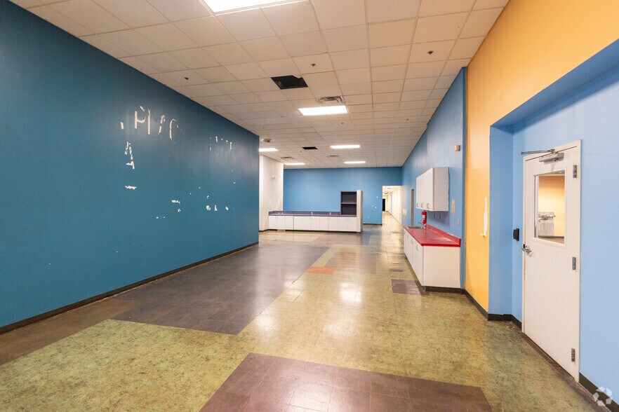 More Photos Of 1900-1974 Stone Rose Dr, Rocky Mount General Retail For Sale