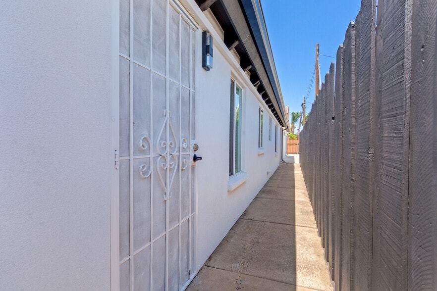 More Photos Of 916 Imperial Beach Blvd, Imperial Beach Apartments For Sale