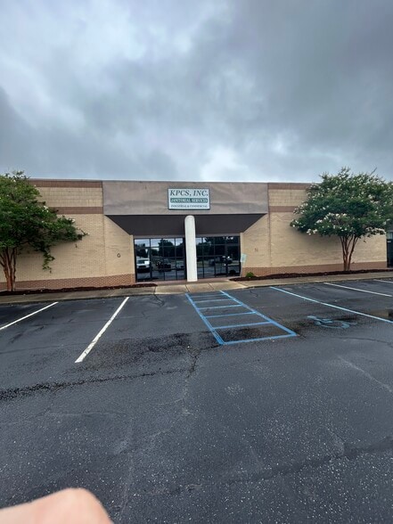 More Photos Of 1110 W Butler Rd, Greenville Light Distribution For Lease
