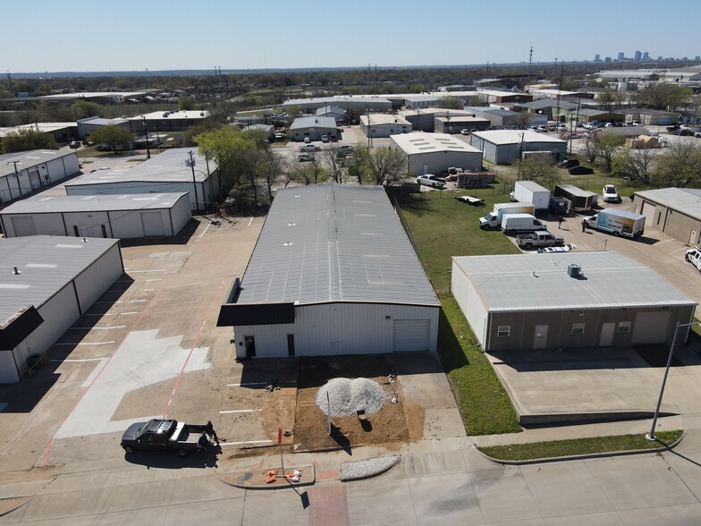 More Photos Of 4404-4412 Glenview Dr, Haltom City Warehouse For Lease