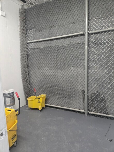 More Photos Of 4500 District Blvd, Vernon Manufacturing For Lease