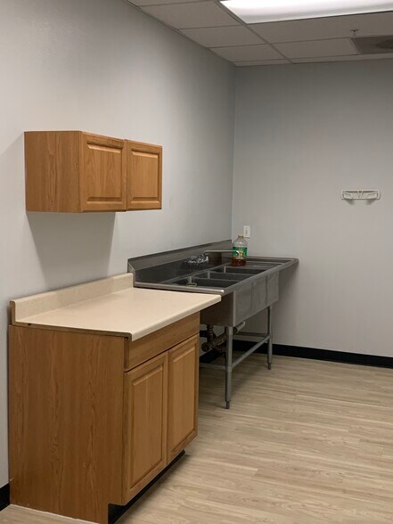 More Photos Of 4121 Montana Ave, El Paso Medical For Lease