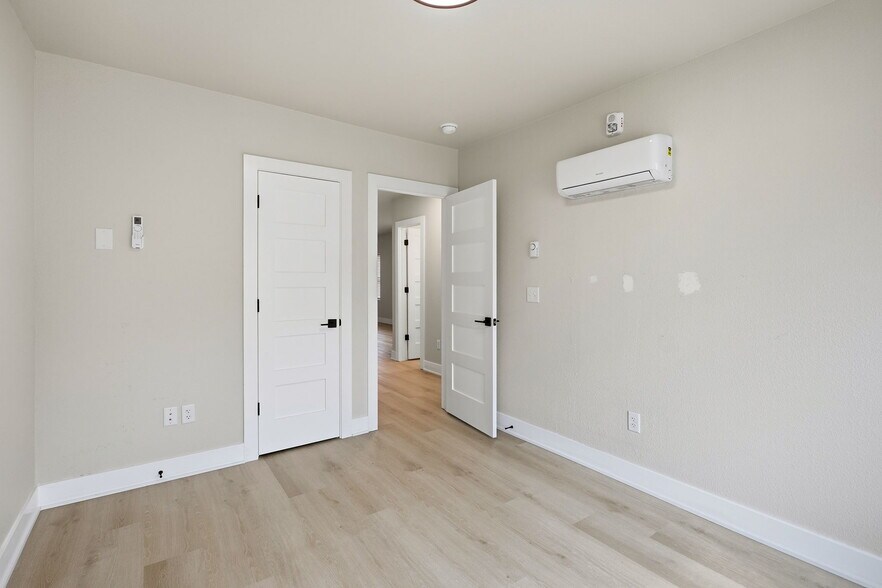 More Photos Of 4335 Mercier St, Kansas City Multifamily For Sale
