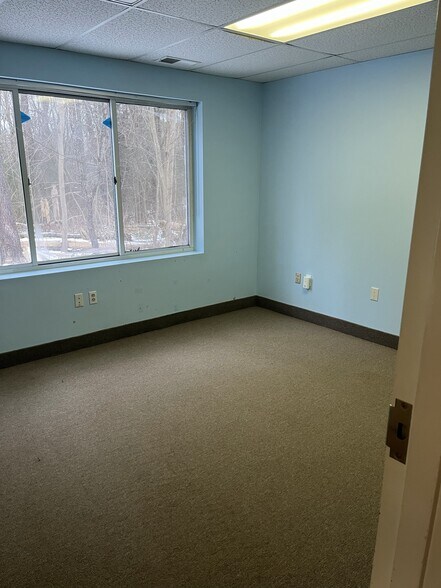 More Photos Of 47 E Grove St, Middleborough Office For Lease