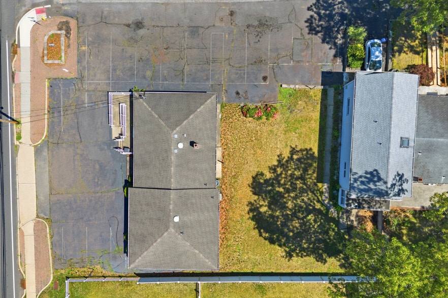 More Photos Of 333 Spotswood Englishtown Rd, Monroe Township Medical For Sale