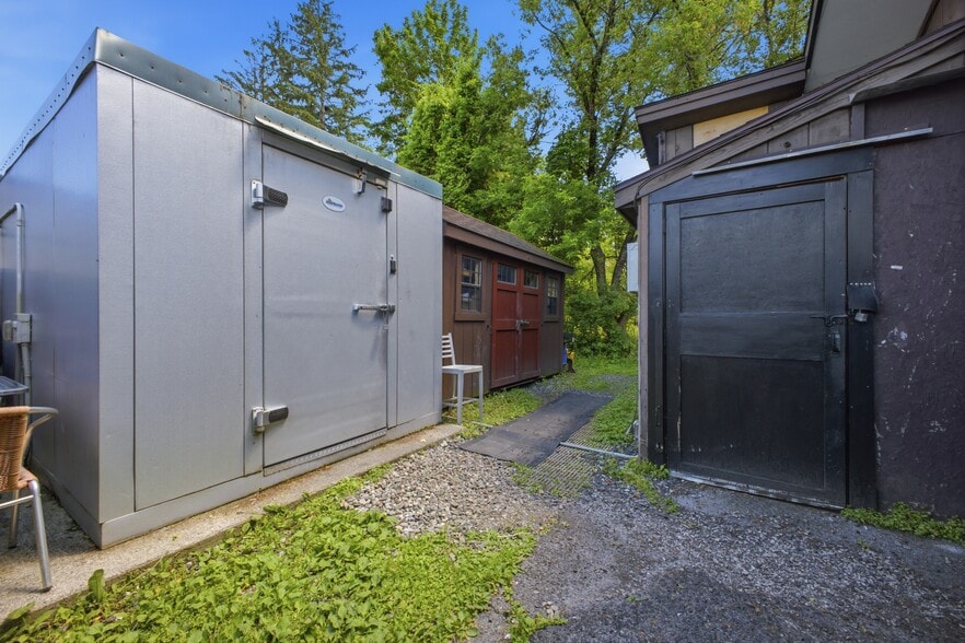 More Photos Of 352 Quaker Rd, Queensbury Restaurant For Sale