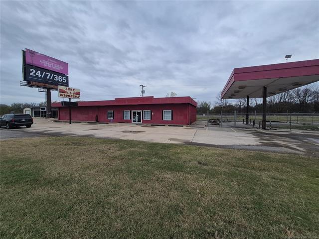 More Photos Of 401 S Chouteau Ave, Chouteau Convenience Store For Sale
