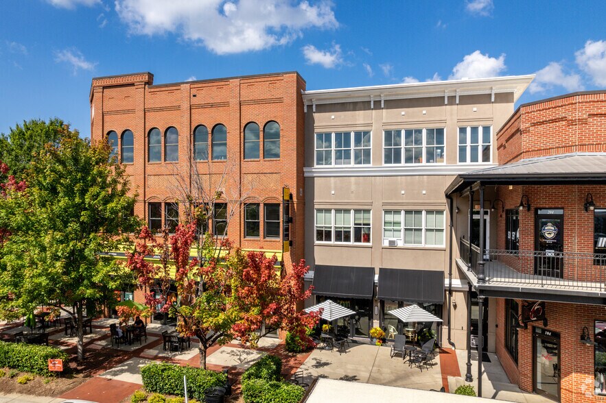 More Photos Of 936 Market St, Fort Mill Office For Lease