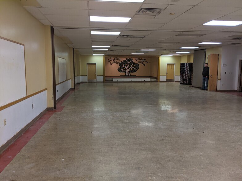 More Photos Of 184 Salem Ave, Dayton Office Residential For Lease