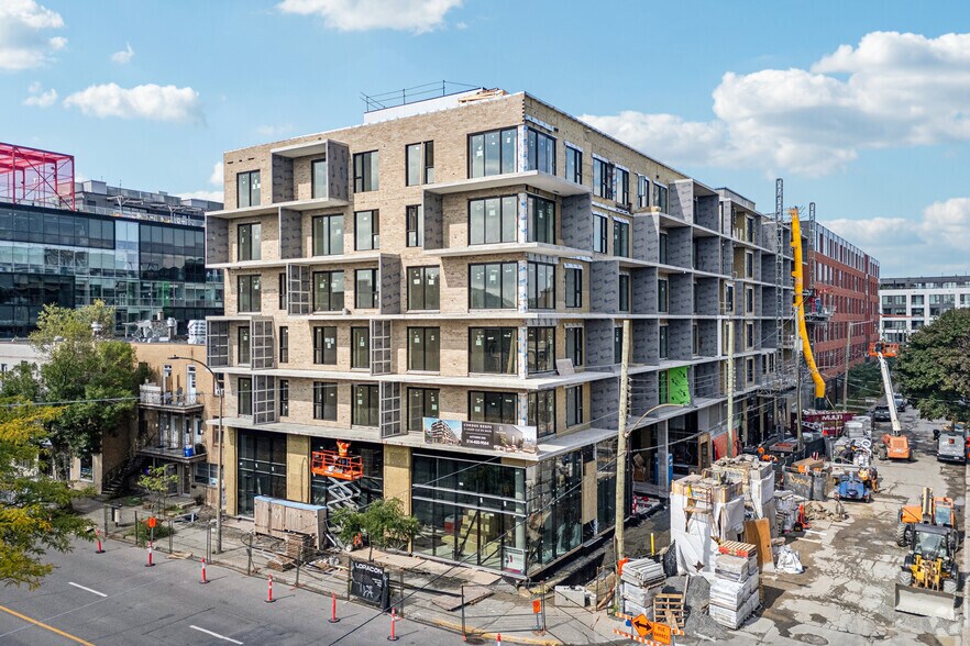 Primary Photo Of 7248 Saint-Urbain, Montréal Apartments For Lease