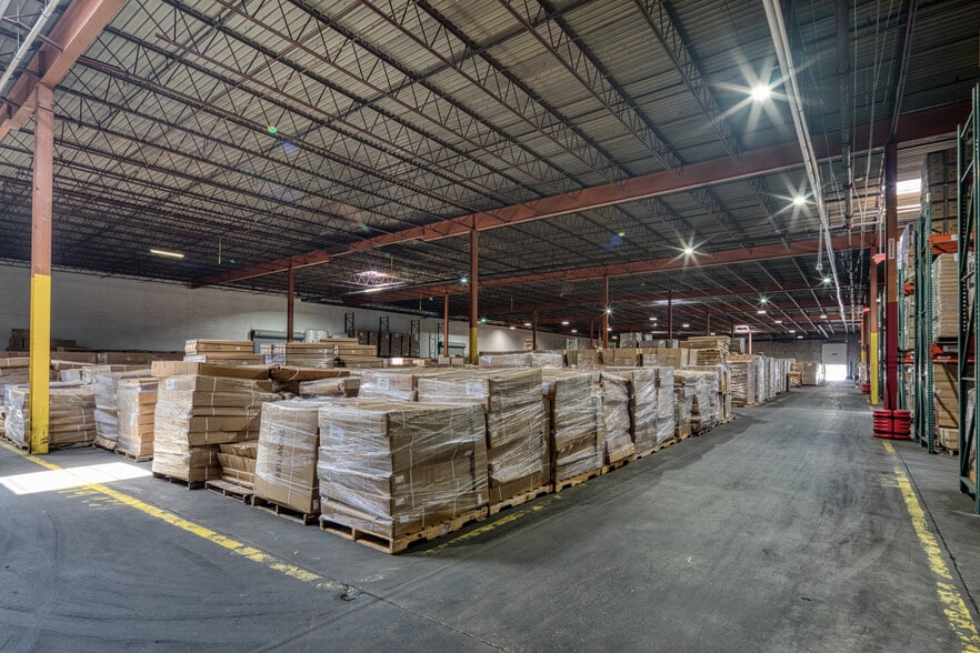 More Photos Of 3321 E Princess Anne Rd, Norfolk Warehouse For Lease