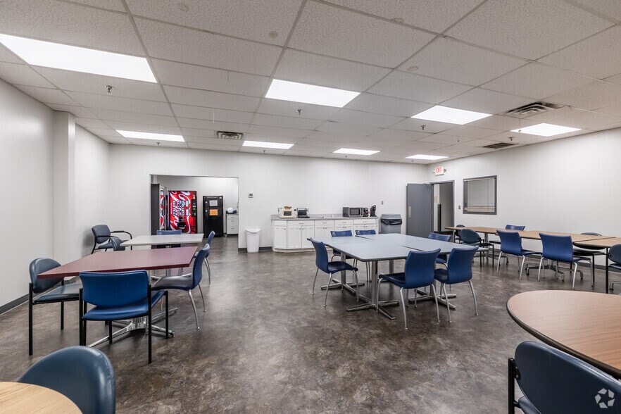 More Photos Of 2277 Thunderstick Dr, Lexington Medical For Lease