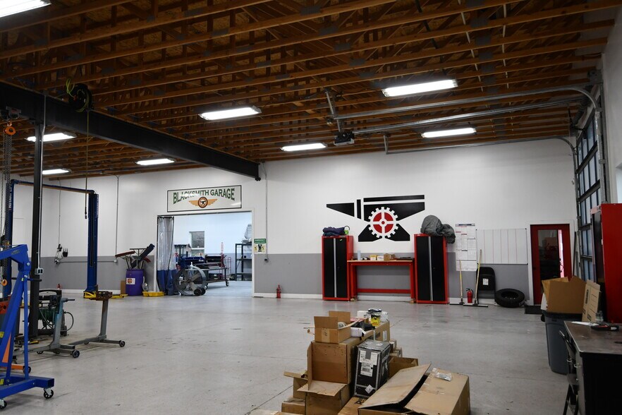 More Photos Of 4930 E 2550 N, Eden Auto Dealership For Lease