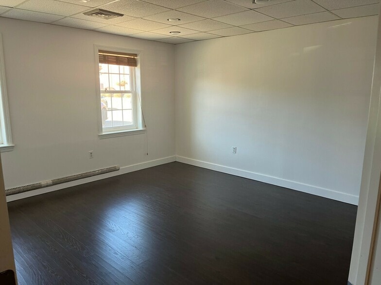 More Photos Of 3231-3233 Superior Ln, Bowie Medical For Lease