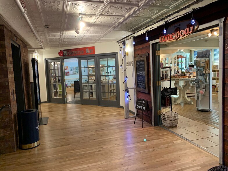 Primary Photo Of 130 W Gurley St, Prescott Storefront Retail Office For Lease