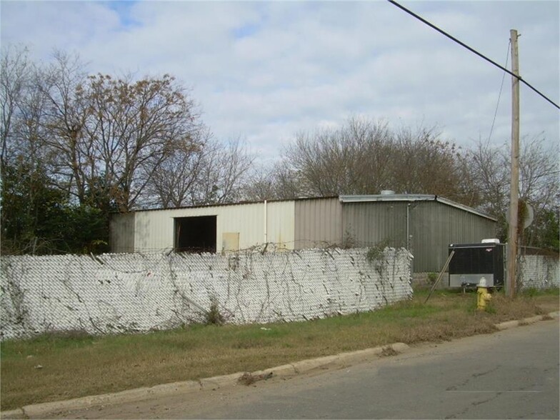 Primary Photo Of 1411 N Washington St, Albany Warehouse For Sale