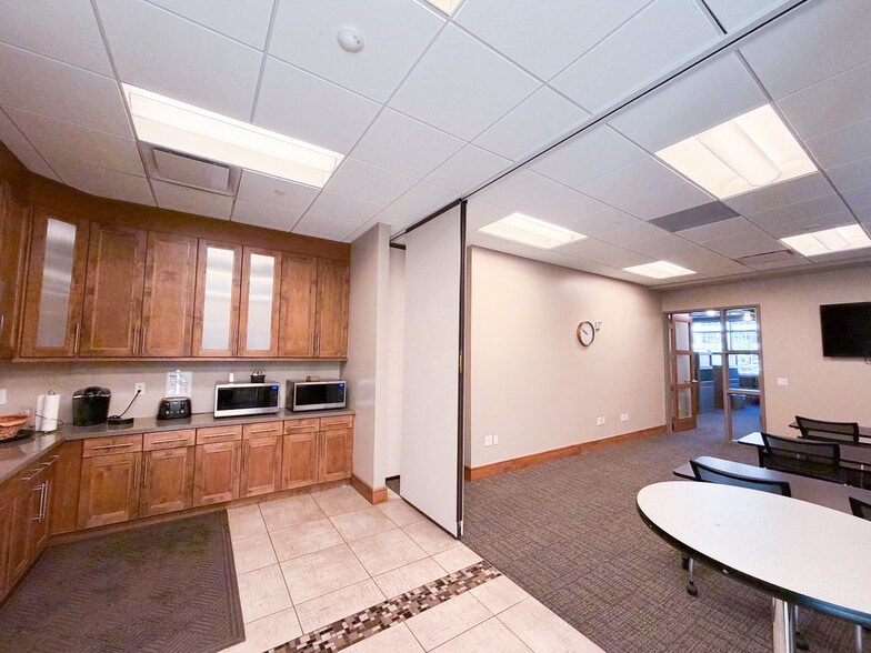 More Photos Of 4956 N 300 W, Provo Office For Sale