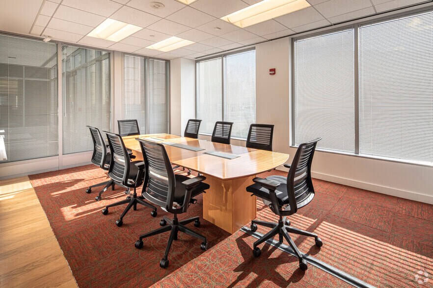 More Photos Of 2550 Wasser Ter, Herndon Office For Sale