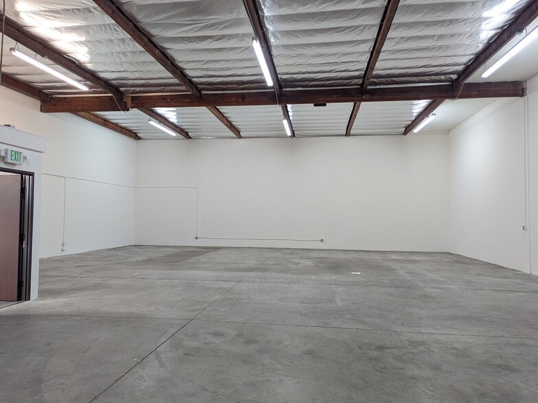 More Photos Of 1600 Chico Ave, South El Monte Warehouse For Lease