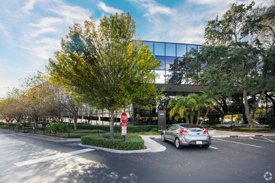 More Photos Of 3501 E Frontage Rd, Tampa Office For Lease