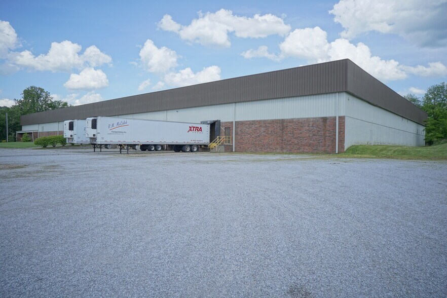 More Photos Of 170 Spicer Dr, Gordonsville Warehouse For Sale