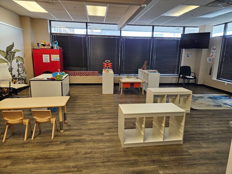 More Photos Of 501 NW 4th St, Evansville Industrial For Sale