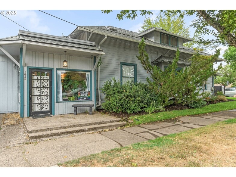 More Photos Of 1492 Pearl St, Eugene Office Residential For Sale